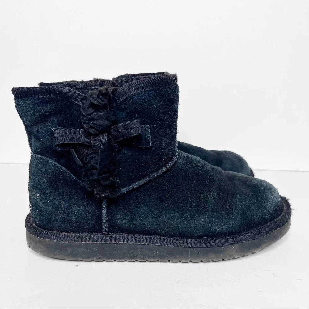 UGG Koolaburra Black Single Bow Shearling Winter Snow Boots Size 3 Little Girls